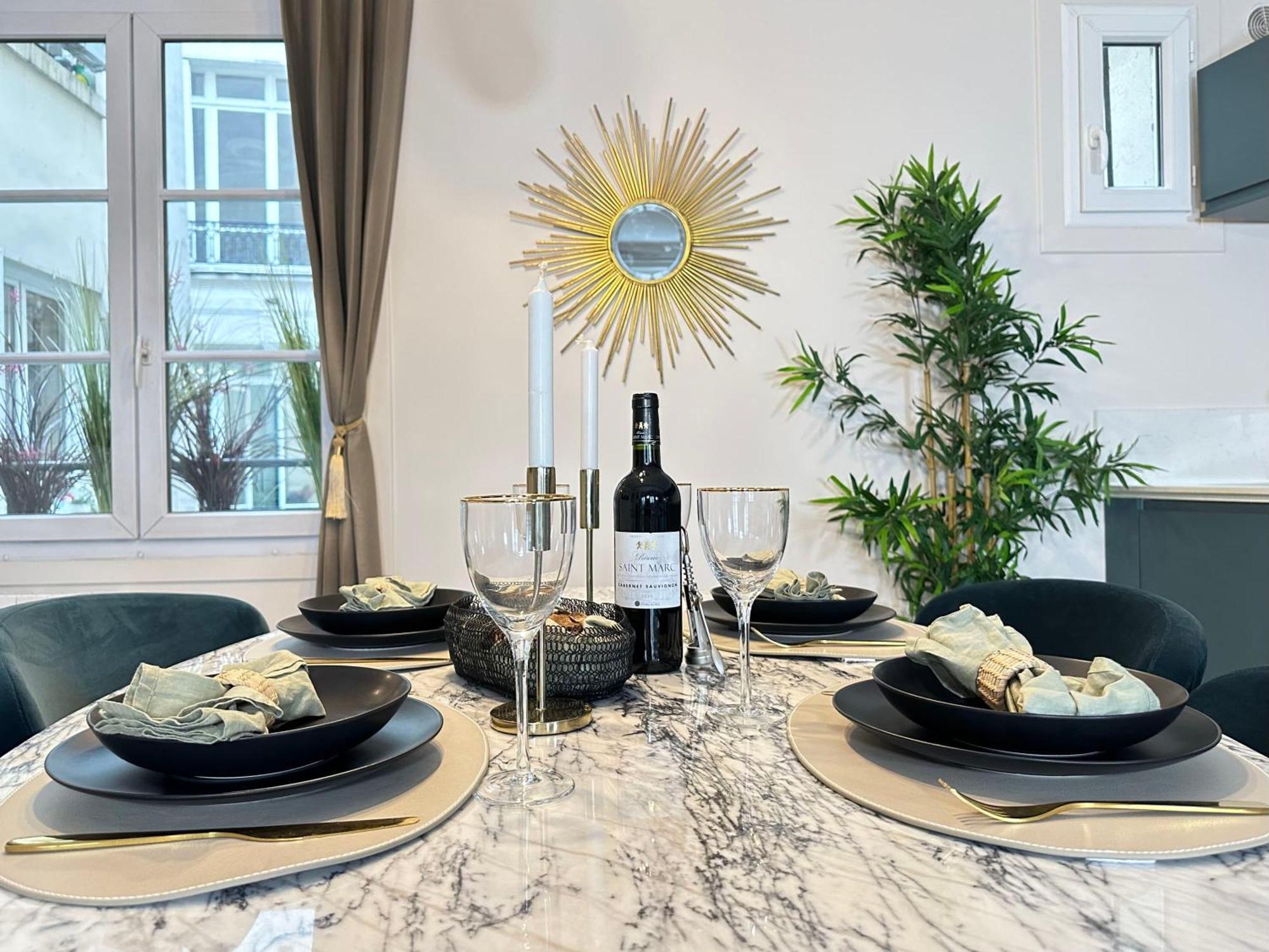 Apartment 1581 Typical Luxurious Parisian Getaway Paris