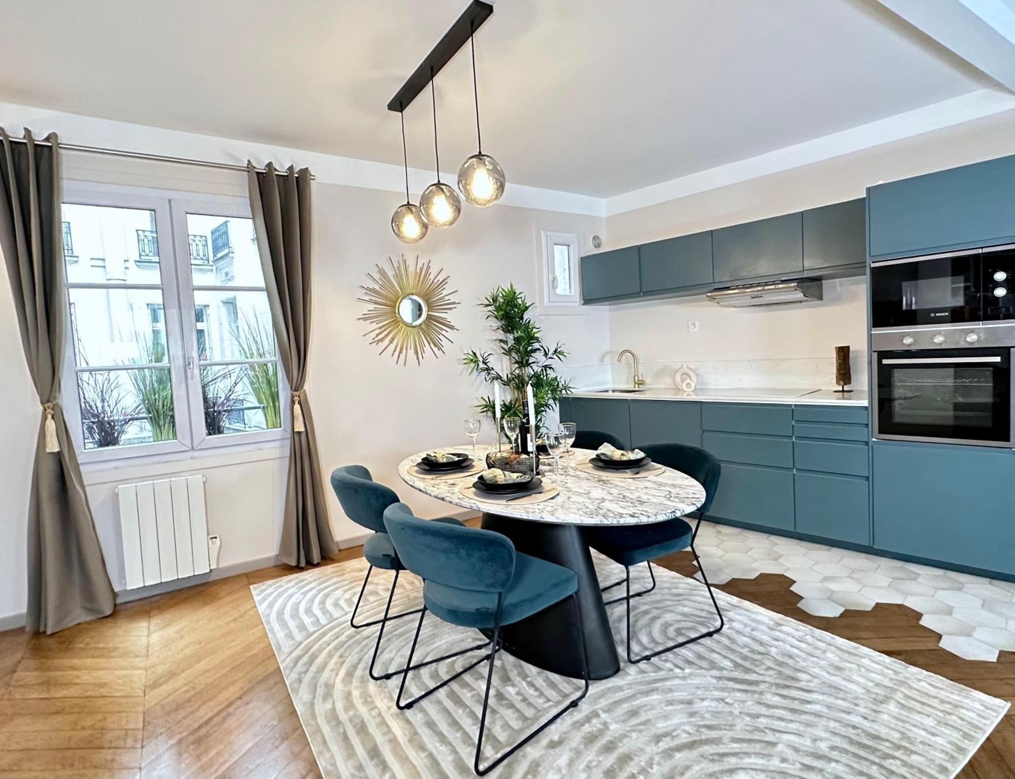 Apartment 1581 Typical Luxurious Parisian Getaway Paris